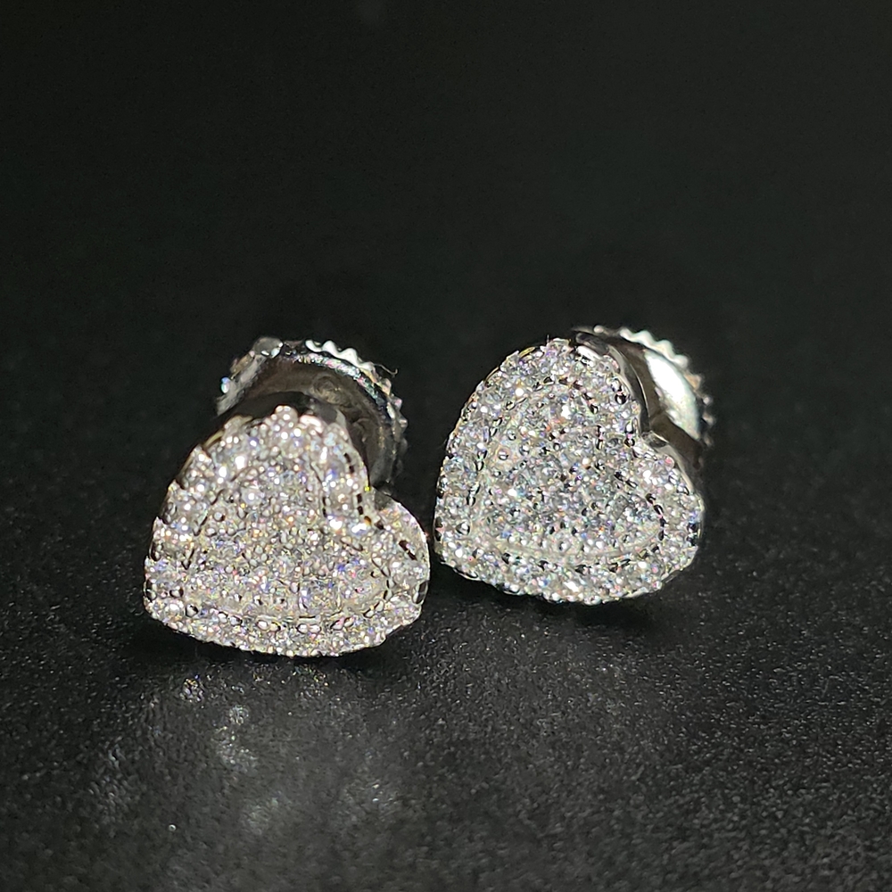 ❤️ Heart-Shaped Moissanite Stud Earrings – S925 Sterling Silver – Sparkling Pave